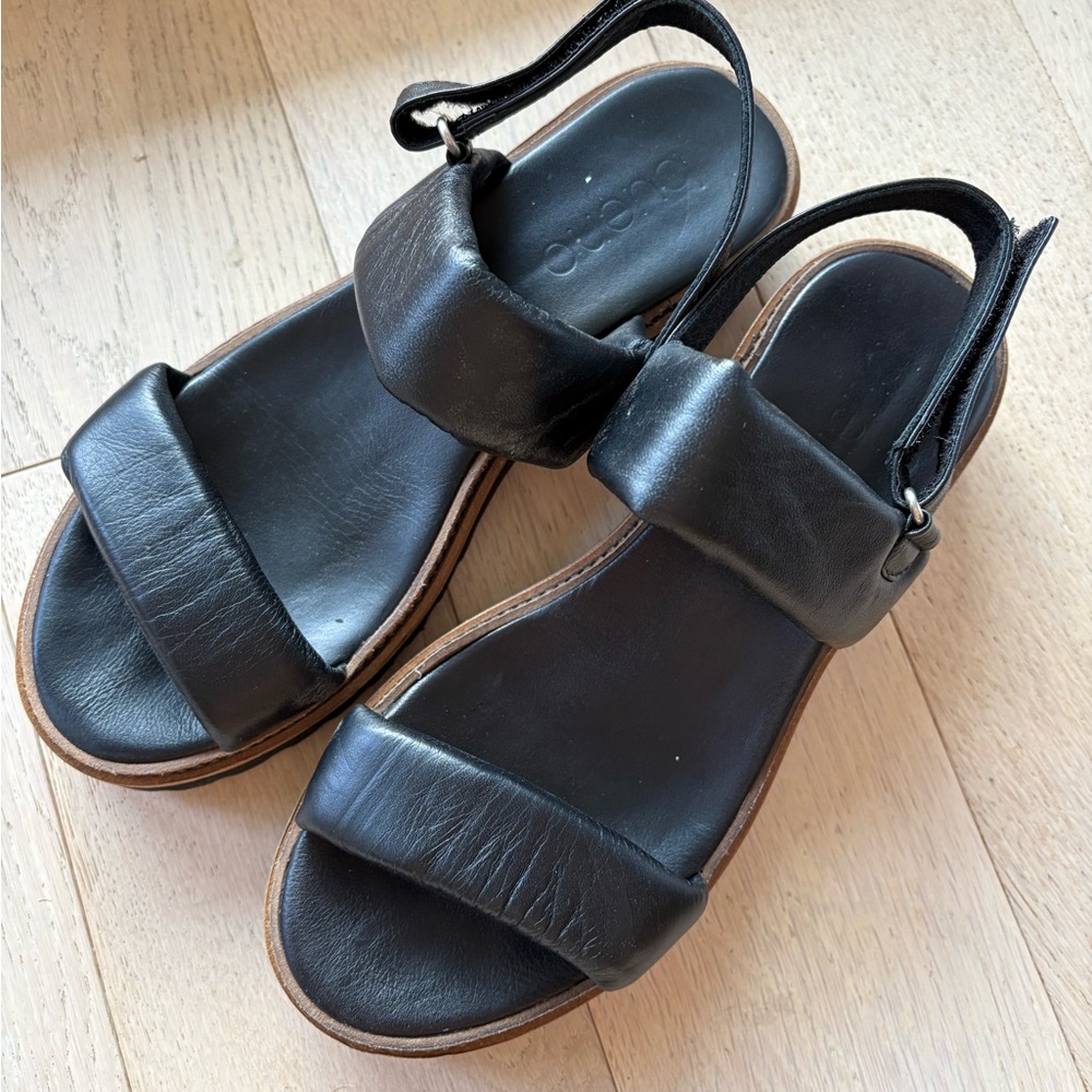 Bueno Black Leather Platform Sandals